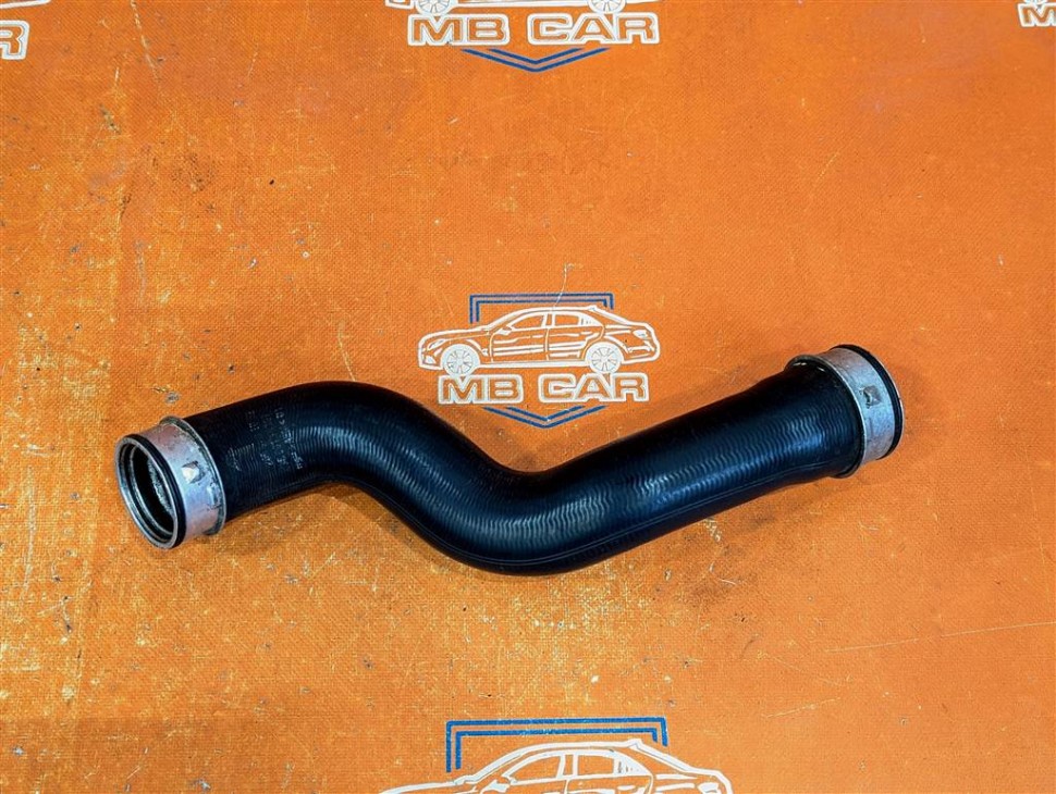 Патрубок интеркулера MERCEDES-BENZ CLK-класс C209/W209 рестайлинг (2005 - 2010) фото 1 — Разборка Мерседес