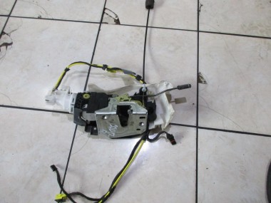 Замок двери передней правой MERCEDES-BENZ S-класс W220 рестайлинг (2002 - 2005) — Разборка Мерседес