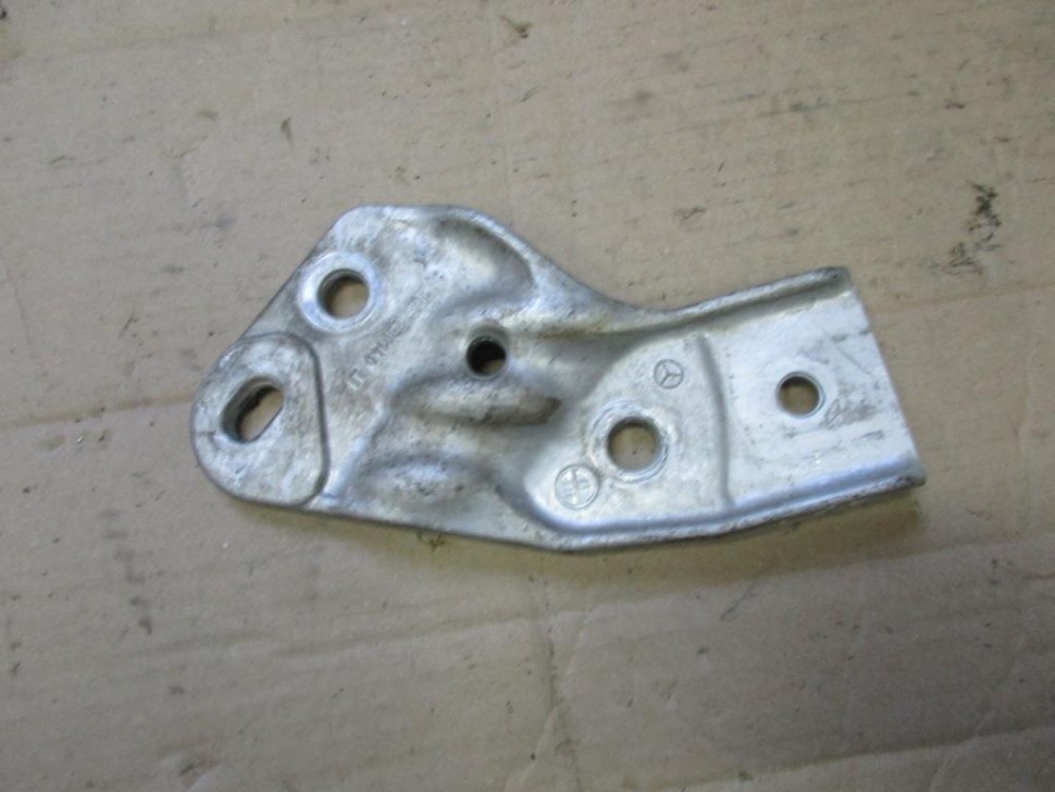 Кронштейн стабилизатора MERCEDES-BENZ E-класс W213/S213/C238/A238 (2016 - 2021) фото 1 — Разборка Мерседес