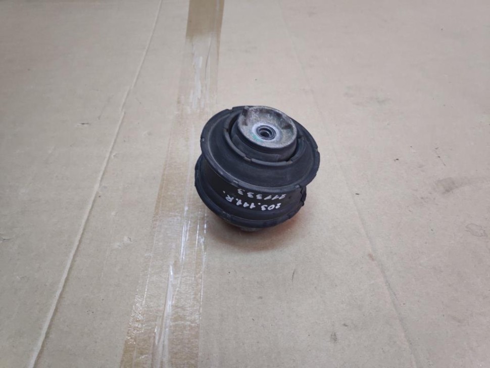 Опора двигателя MERCEDES-BENZ C-класс W203/S203/CL203 (2000 - 2004) фото 1 — Разборка Мерседес