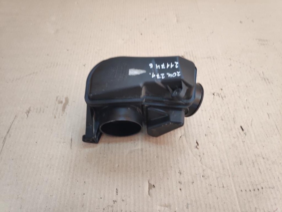 Резонатор воздушного фильтра MERCEDES-BENZ C-класс W204/S204 (2006 - 2011) фото 1 — Разборка Мерседес