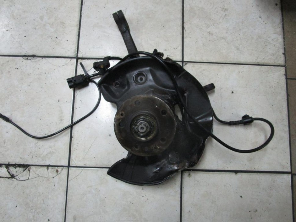 Кулак поворотный передний левый MERCEDES-BENZ CL-класс C140 (1992 - 2000) фото 1 — Разборка Мерседес