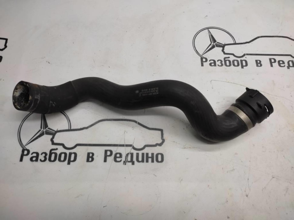 Патрубок радиатора MERCEDES-BENZ S-класс W220 рестайлинг (2002 - 2005) фото 1 — Разборка Мерседес