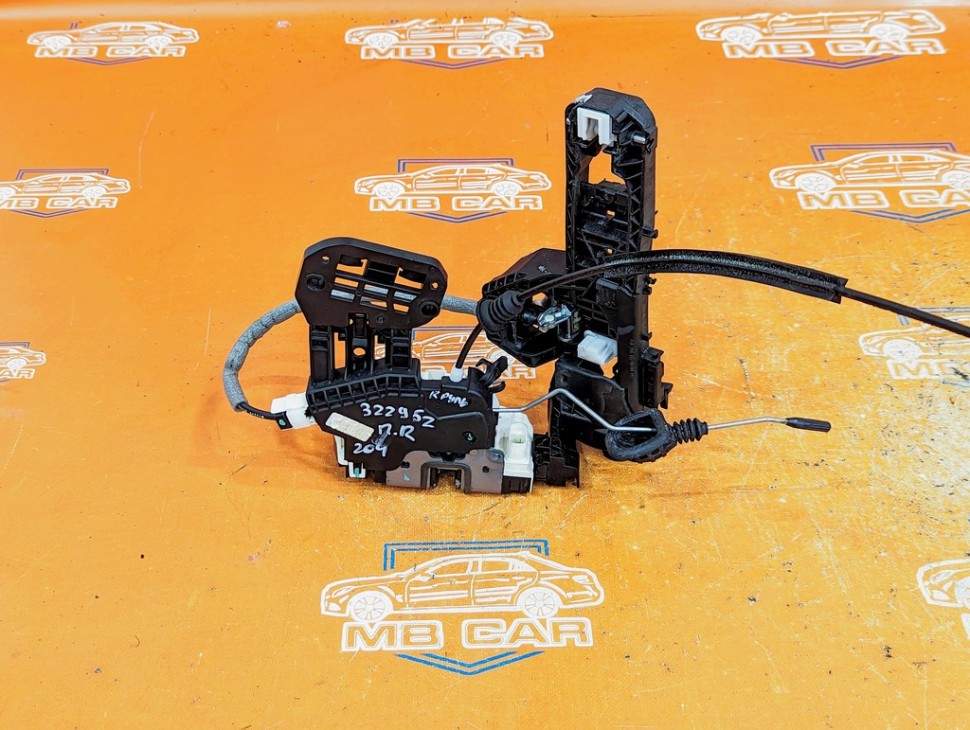 Замок двери передней правой MERCEDES-BENZ C-класс W204/S204/С204 рестайлинг (2011 - 2015) фото 1 — Разборка Мерседес