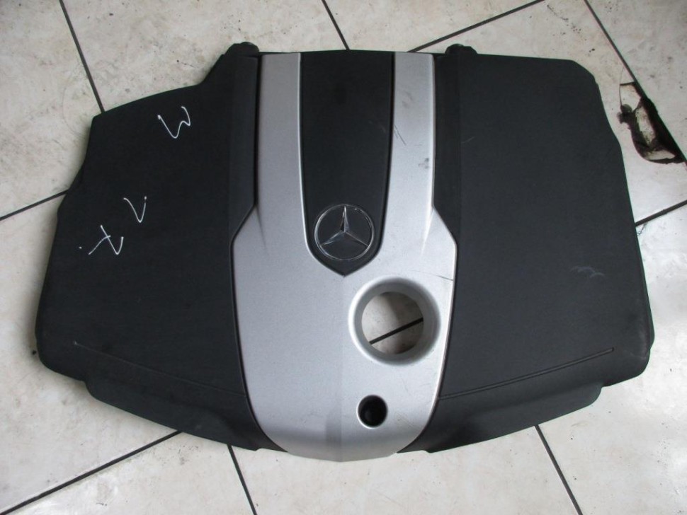 Крышка двигателя декоративная MERCEDES-BENZ M-класс W166 (2011 - 2015) фото 1 — Разборка Мерседес