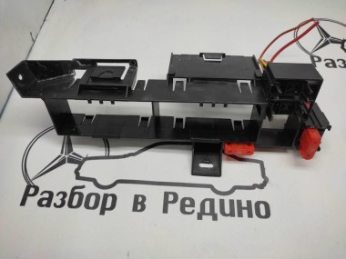 Кронштейн блока предохранителей MERCEDES-BENZ E-класс W210/S210 рестайлинг (1999 - 2003) — Разборка Мерседес