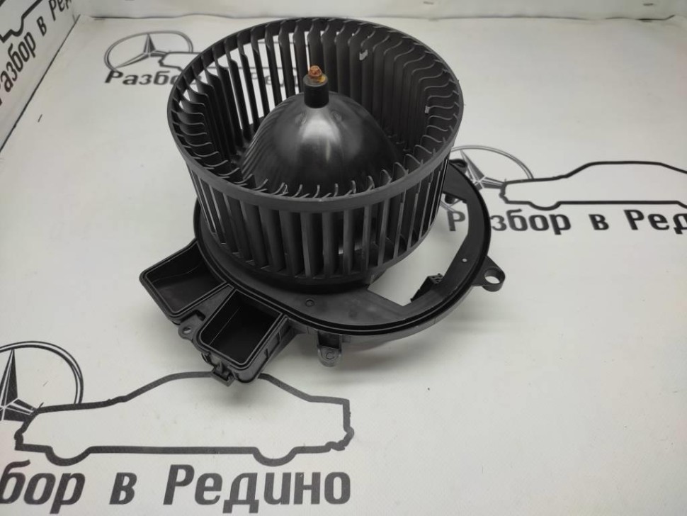 Моторчик печки MERCEDES-BENZ GLS-класс X166 (2015 - 2019) фото 1 — Разборка Мерседес