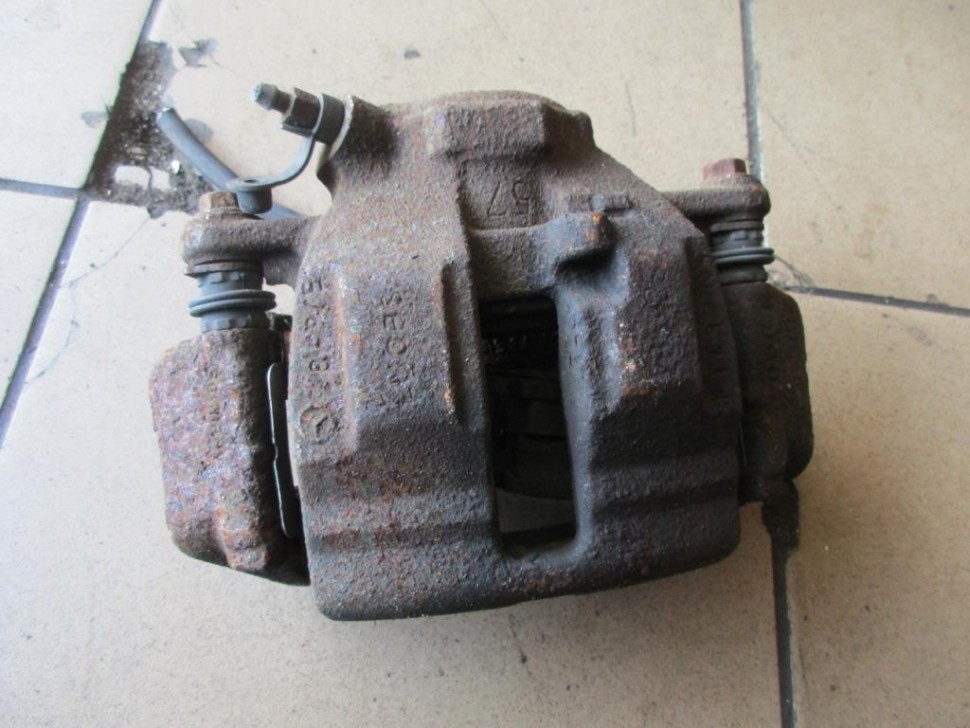 Суппорт передний левый MERCEDES-BENZ CLK-класс C209/W209 рестайлинг (2005 - 2010) фото 1 &mdash; Разборка Мерседес