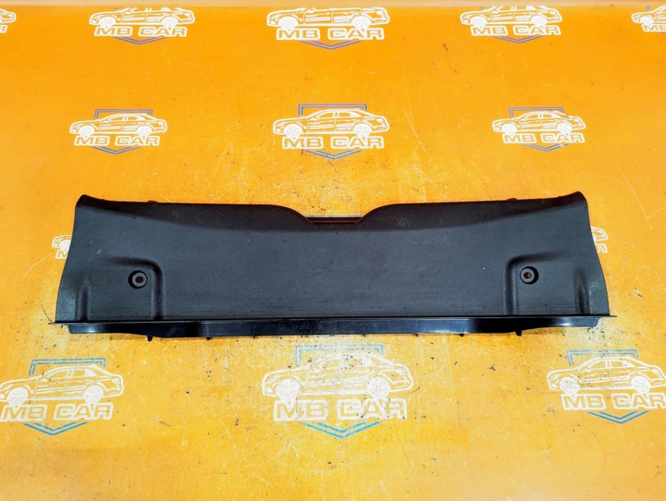 Накладка замка багажника MERCEDES-BENZ C-класс W205/S205/C205/A205 (2014 - 2018) фото 1 &mdash; Разборка Мерседес