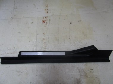 Накладка порога внутренняя MERCEDES-BENZ C-класс W203/S203/CL203 рестайлинг (2004 - 2008) — Разборка Мерседес