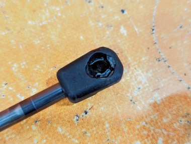 Амортизатор крышки багажника MERCEDES-BENZ GLK-класс X204 (2008 - 2012) — Разборка Мерседес