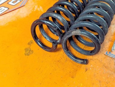 Пружина задняя MERCEDES-BENZ C-класс W203/S203/CL203 рестайлинг (2004 - 2008) &mdash; Разборка Мерседес