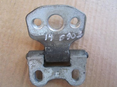 Петля двери MERCEDES-BENZ E-класс W210/S210 (1995 - 1999) — Разборка Мерседес