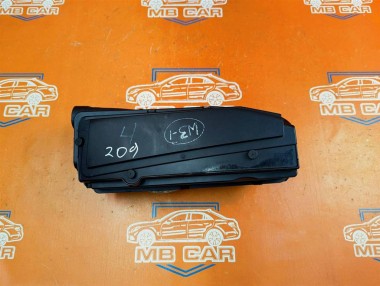 Корпус воздушного фильтра MERCEDES-BENZ C-класс W203/S203/CL203 (2000 - 2004) — Разборка Мерседес