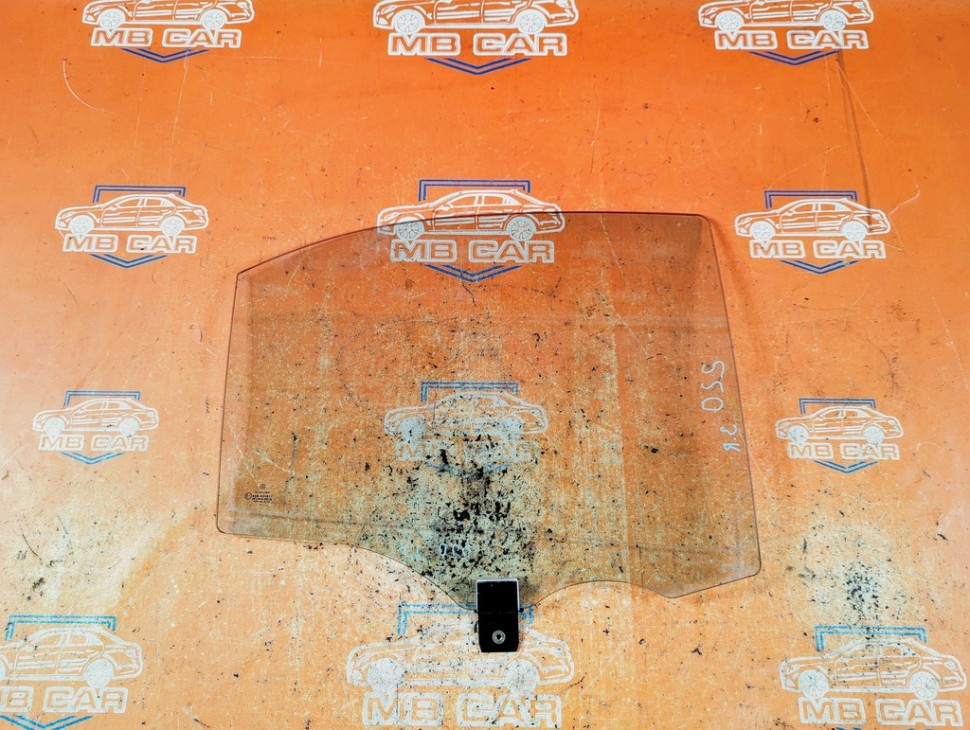 Стекло заднее правое MERCEDES-BENZ S-класс W220 рестайлинг (2002 - 2005) фото 1 — Разборка Мерседес