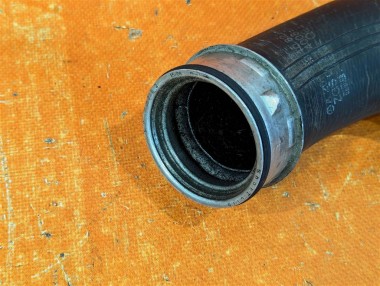 Патрубок интеркулера MERCEDES-BENZ CLK-класс C209/A209 (2002 - 2005) — Разборка Мерседес