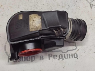 Резонатор воздушного фильтра MERCEDES-BENZ C-класс W203/S203/CL203 (2000 - 2004) — Разборка Мерседес