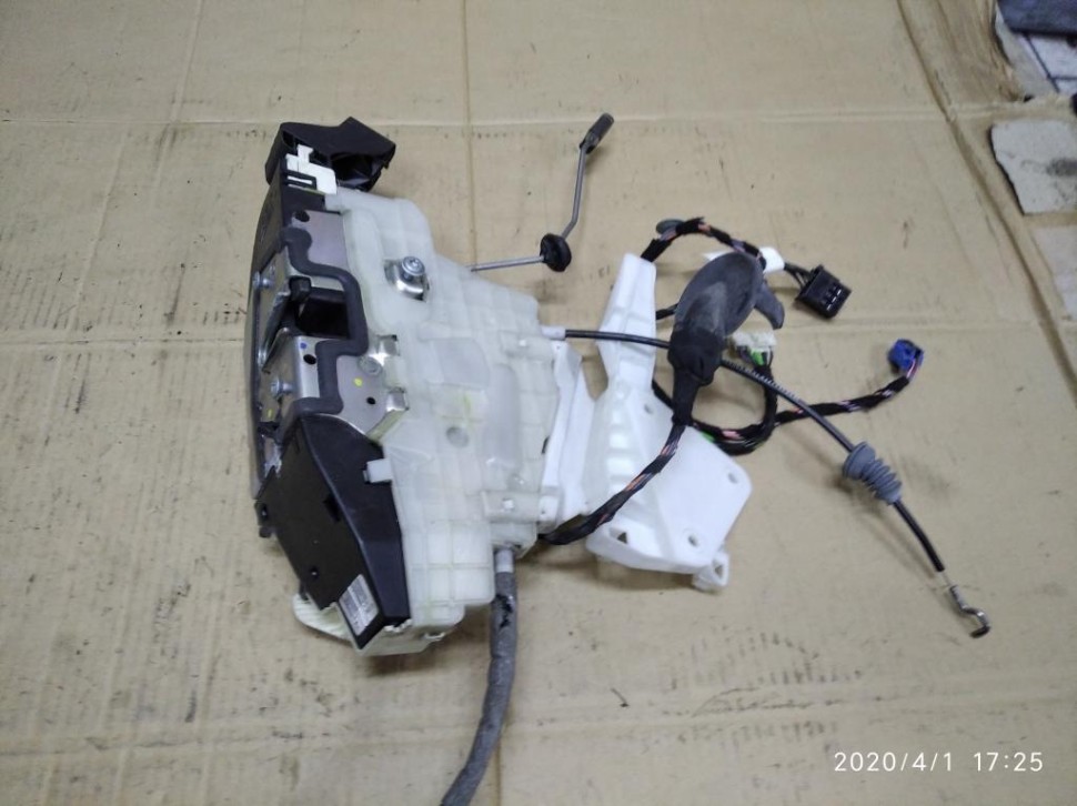 Замок двери задней левой MERCEDES-BENZ S-класс W221 (2005 - 2009) фото 1 — Разборка Мерседес