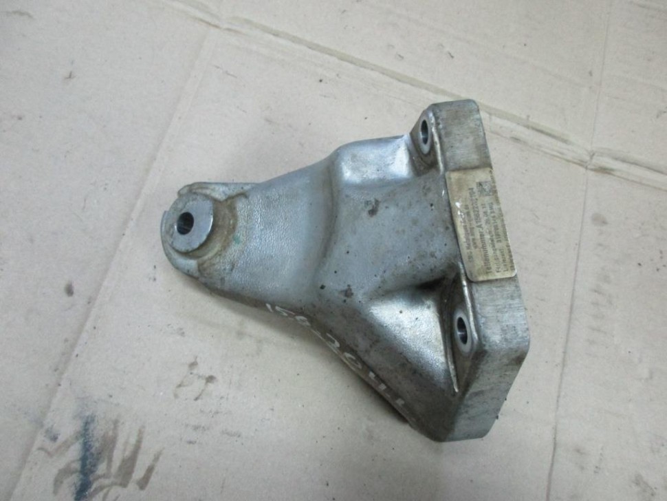 Лапа левая MERCEDES-BENZ C-класс AMG W204/S204/С204 рестайлинг (2011 - 2015) фото 1 — Разборка Мерседес