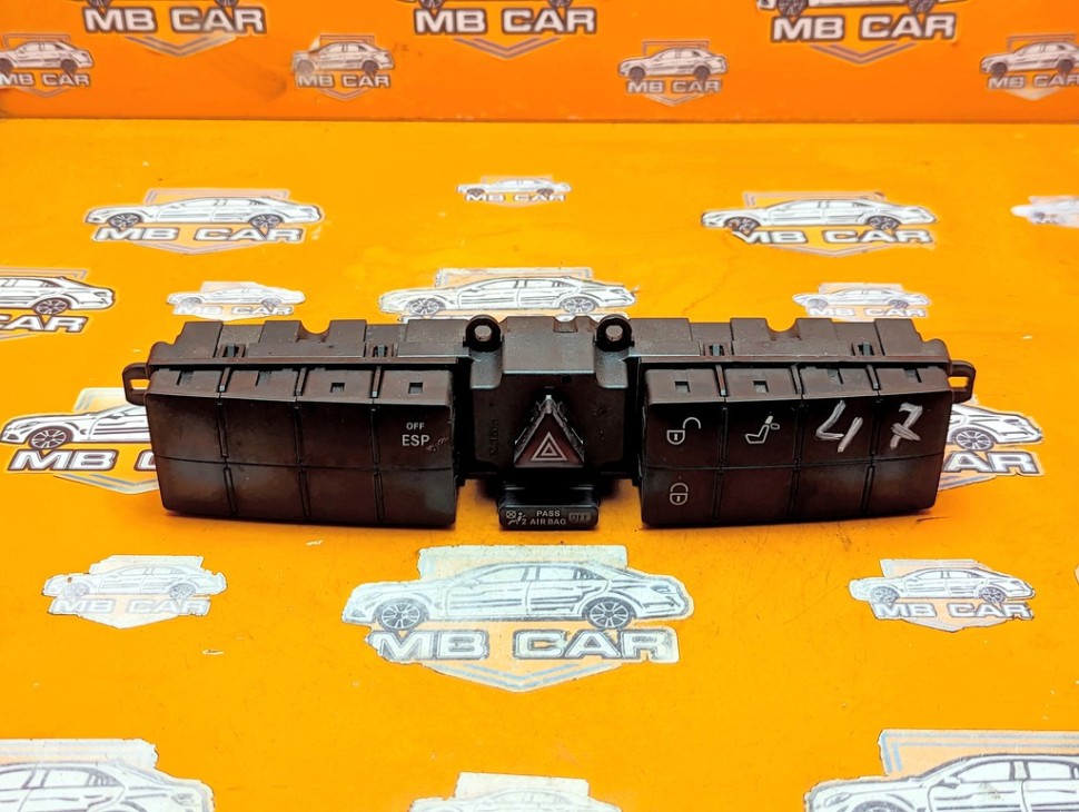 Блок кнопок MERCEDES-BENZ C-класс W203/S203/CL203 рестайлинг (2004 - 2008) фото 1 &mdash; Разборка Мерседес