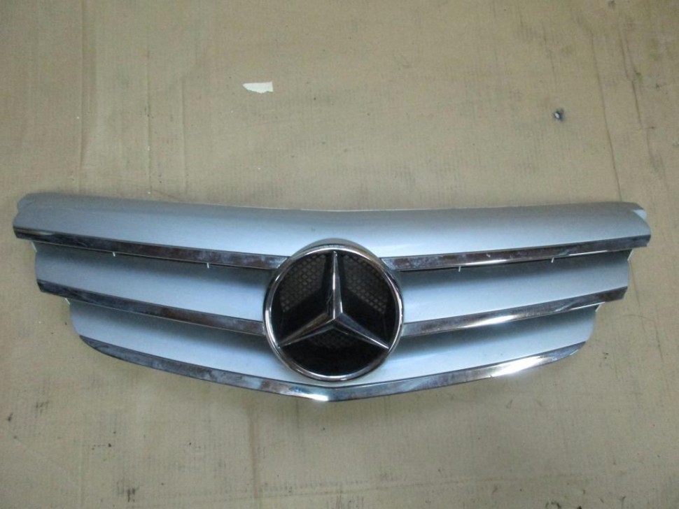 Решетка радиатора MERCEDES-BENZ B-класс W245 (2005 - 2009) фото 1 — Разборка Мерседес