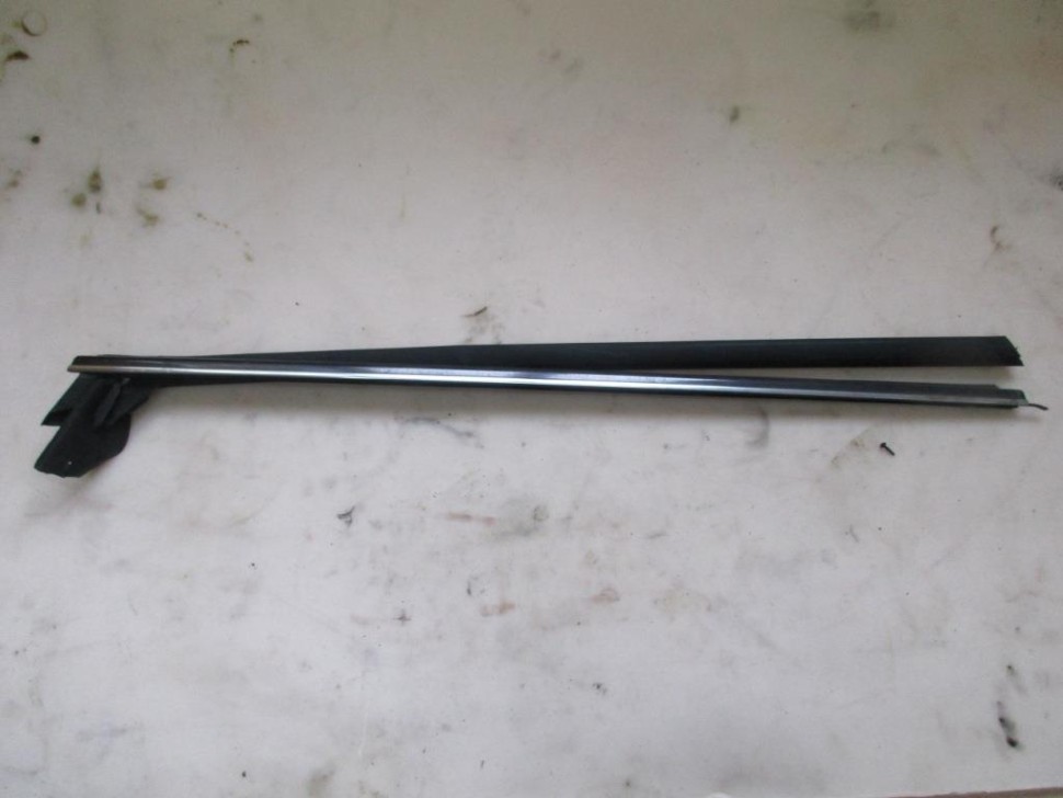 Молдинг стекла двери MERCEDES-BENZ CLK-класс C209/W209 рестайлинг (2005 - 2010) фото 1 — Разборка Мерседес