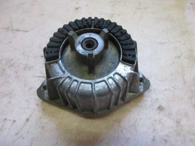 Опора двигателя MERCEDES-BENZ C-класс W204/S204 (2006 - 2011) — Разборка Мерседес