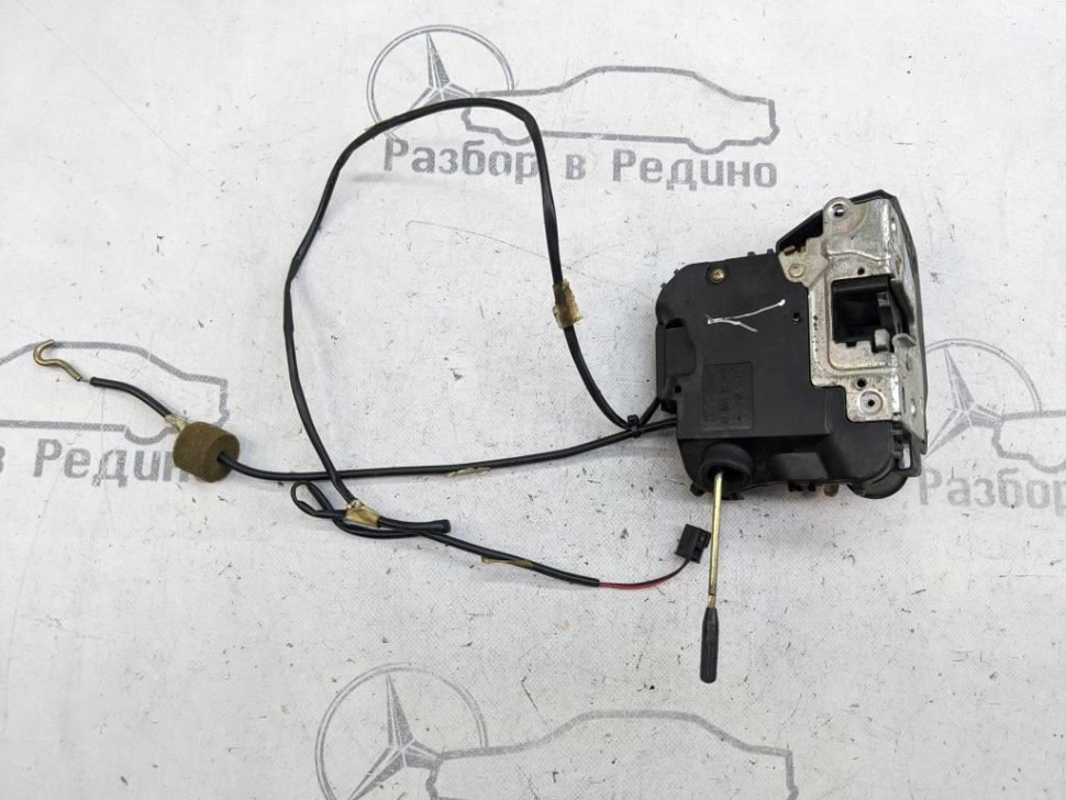 Замок двери передней левой MERCEDES-BENZ C-класс W203/S203/CL203 (2000 - 2004) фото 1 — Разборка Мерседес