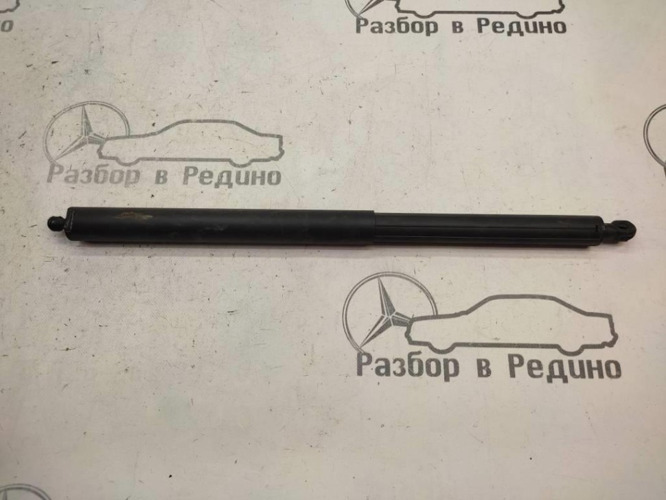 Амортизатор крышки багажника MERCEDES-BENZ M-класс W164 (2005 - 2008) фото 1 — Разборка Мерседес