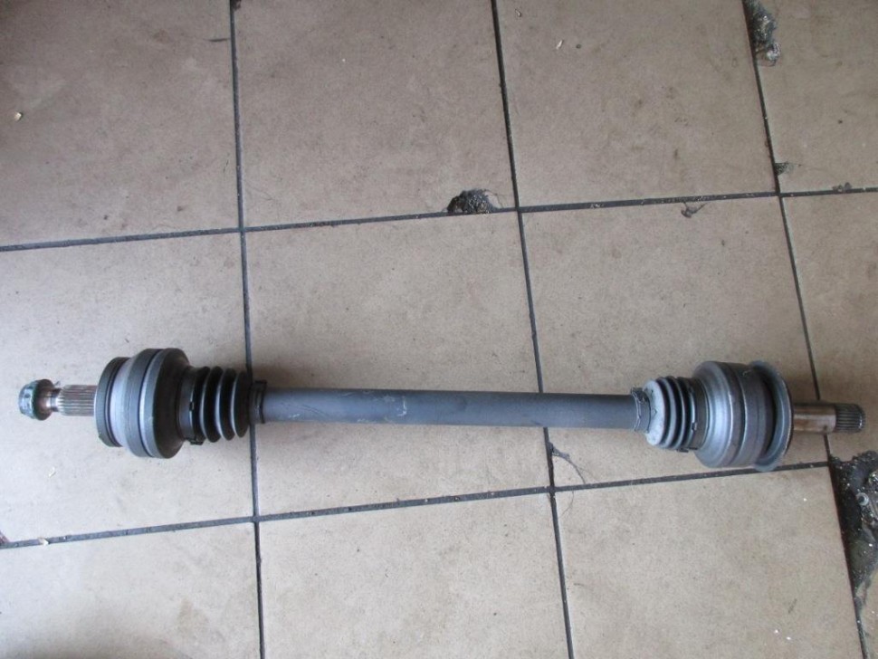 Привод задний MERCEDES-BENZ C-класс W204/S204/С204 рестайлинг (2011 - 2015) фото 1 — Разборка Мерседес