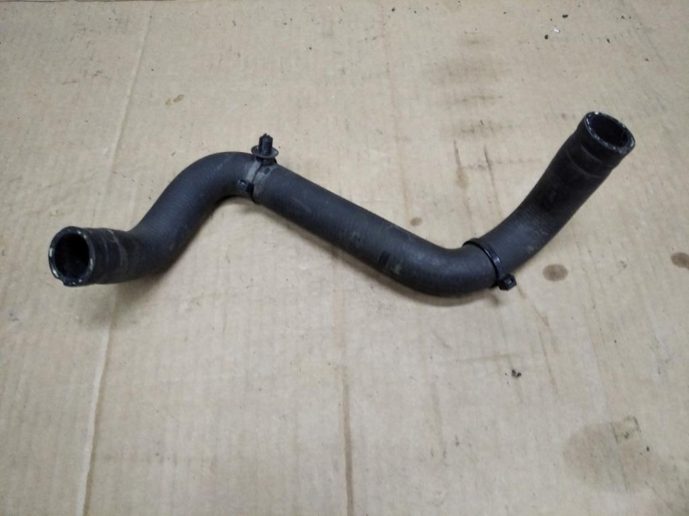 Патрубок ОЖ MERCEDES-BENZ B-класс W246 рестайлинг (2014 - 2018) фото 1 — Разборка Мерседес