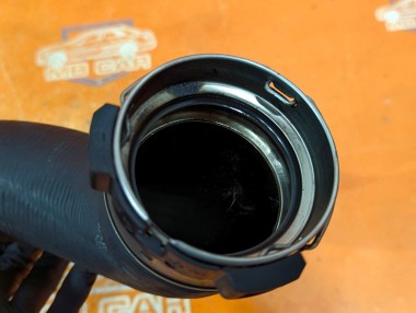 Патрубок интеркулера MERCEDES-BENZ C-класс W204/S204 (2006 - 2011) — Разборка Мерседес