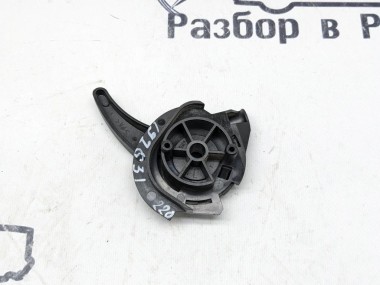 Ручка открытия капота MERCEDES-BENZ S-класс W220 (1998 - 2005) — Разборка Мерседес