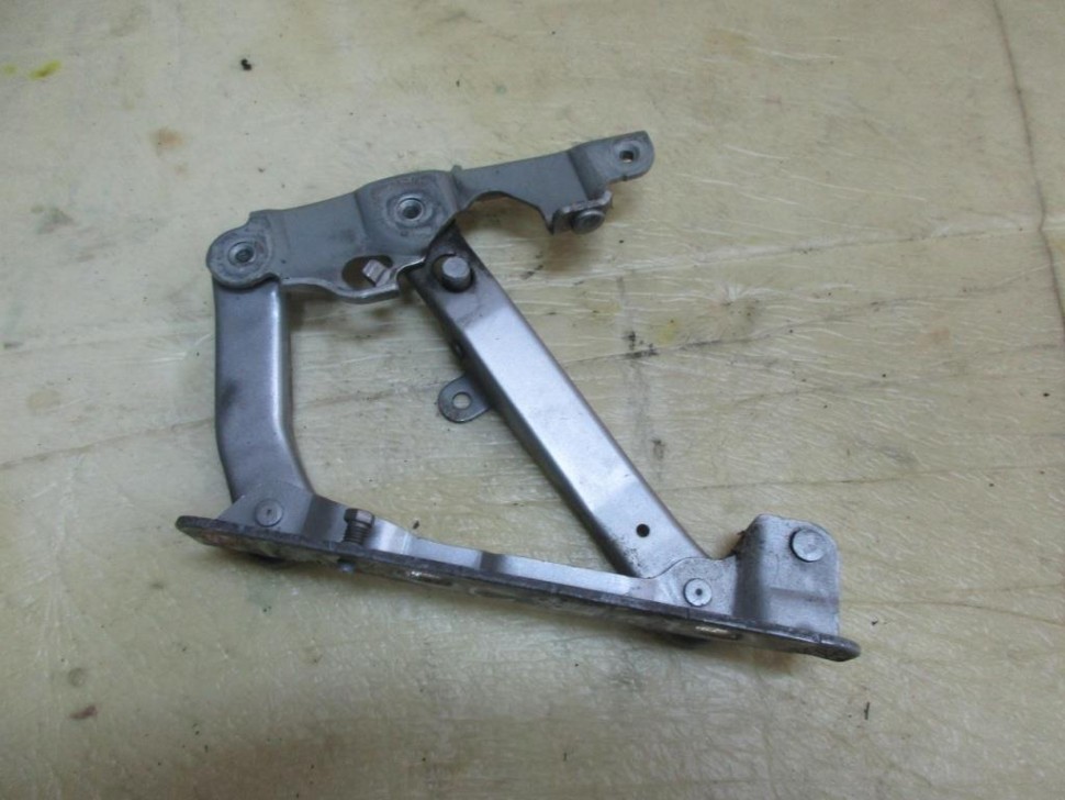 Петля капота MERCEDES-BENZ CLS-класс C219 (2004 - 2008) фото 1 — Разборка Мерседес