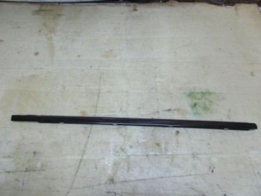 Молдинг стекла двери MERCEDES-BENZ C-класс W203/S203/CL203 (2000 - 2004) — Разборка Мерседес