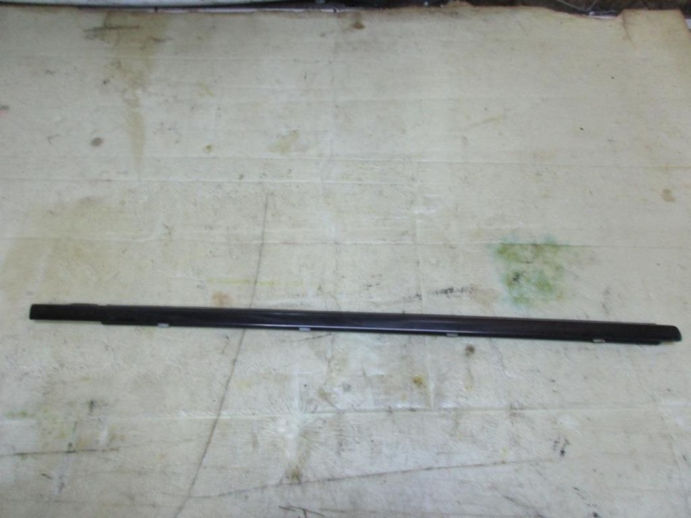 Молдинг стекла двери MERCEDES-BENZ C-класс W203/S203/CL203 (2000 - 2004) фото 1 — Разборка Мерседес