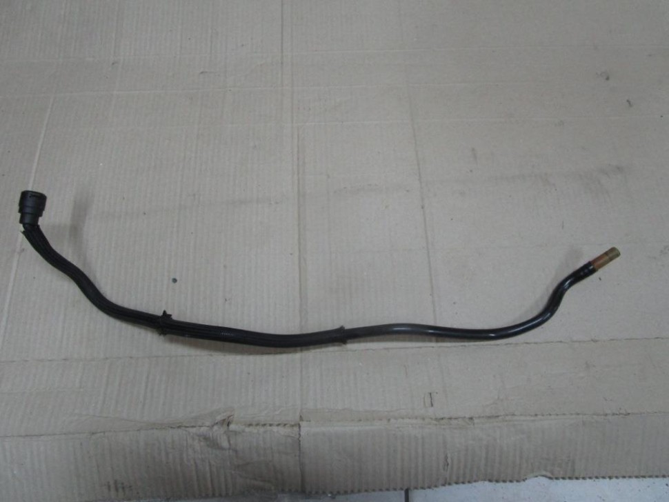 Трубка вакуумная MERCEDES-BENZ S-класс W220 (1998 - 2005) фото 1 — Разборка Мерседес