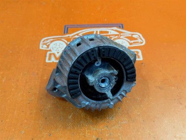 Опора двигателя MERCEDES-BENZ C-класс W204/S204/С204 рестайлинг (2011 - 2015) — Разборка Мерседес