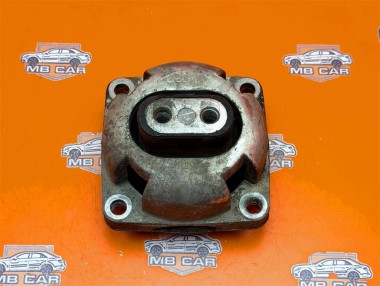Опора КПП MERCEDES-BENZ R-класс W251 рестайлинг (2007 - 2010) — Разборка Мерседес