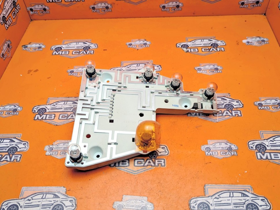 Плата заднего фонаря MERCEDES-BENZ E-класс W211/S211 (2002 - 2006) фото 1 — Разборка Мерседес
