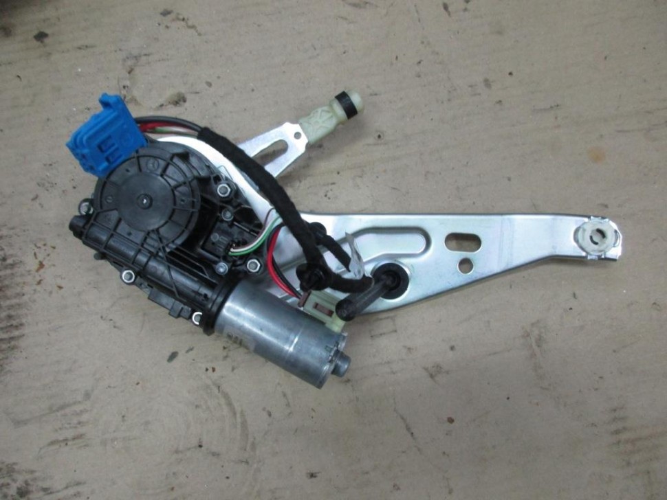 Привод крышки багажника MERCEDES-BENZ S-класс W222/C217/A217 (2013 - 2017) фото 1 — Разборка Мерседес