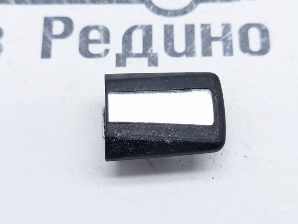 Крышка ручки двери MERCEDES-BENZ W124 W124/S124/C124/A124 (1984 - 1993) фото 1 — Разборка Мерседес