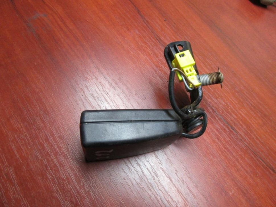 Замок ремня безопасности MERCEDES-BENZ E-класс W212/S212/C207/A207 (2009 - 2013) фото 1 — Разборка Мерседес