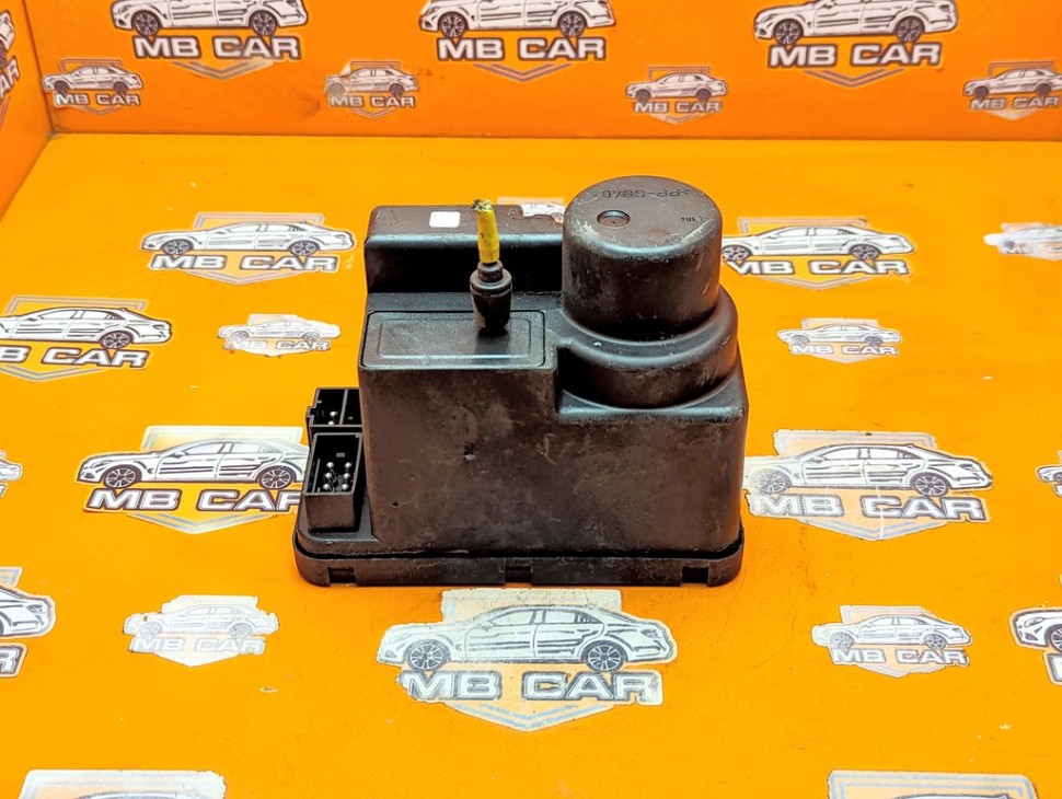 Компрессор центрального замка MERCEDES-BENZ C-класс W202/S202 (1993 - 1997) фото 1 &mdash; Разборка Мерседес