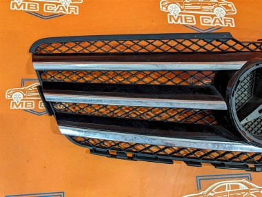 Решетка радиатора MERCEDES-BENZ R-класс W251 (2005 - 2007) — Разборка Мерседес