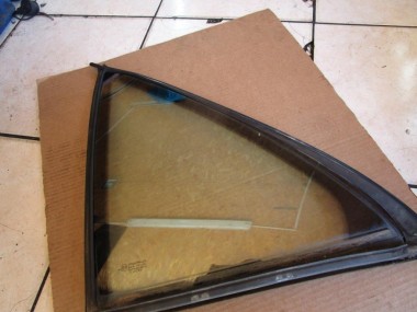 Стекло заднее левое MERCEDES-BENZ S-класс W140 (1991 - 1998) — Разборка Мерседес