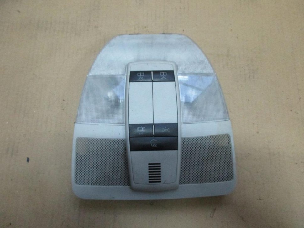 Плафон салона MERCEDES-BENZ B-класс W245 (2005 - 2009) фото 1 — Разборка Мерседес