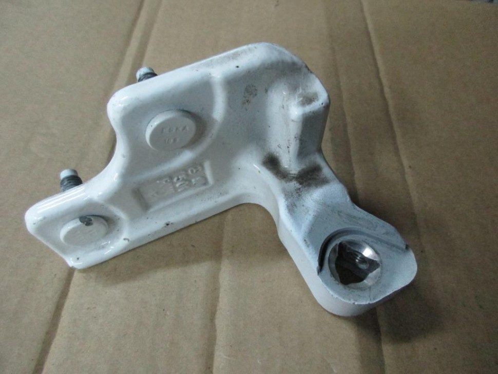 Петля двери MERCEDES-BENZ C-класс W205/S205/C205/A205 (2014 - 2018) фото 1 — Разборка Мерседес