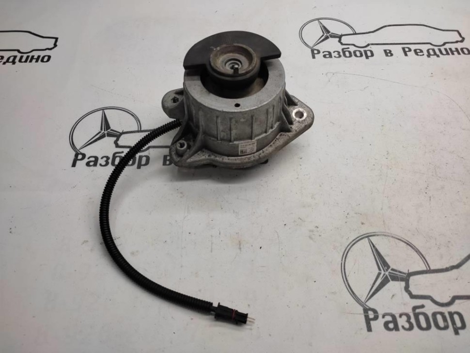 Опора двигателя MERCEDES-BENZ S-класс W222/C217/A217 рестайлинг (2017 - 2020) фото 1 — Разборка Мерседес