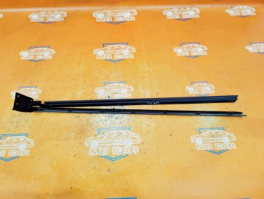 Молдинг стекла двери MERCEDES-BENZ CLK-класс C209/A209 (2002 - 2005) — Разборка Мерседес